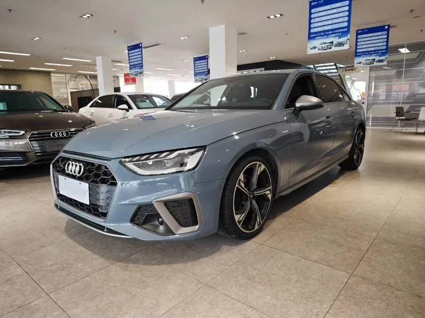 2022 奥迪 A4L 40 TFSI 四 RS 包裹 赛车 速度” 版