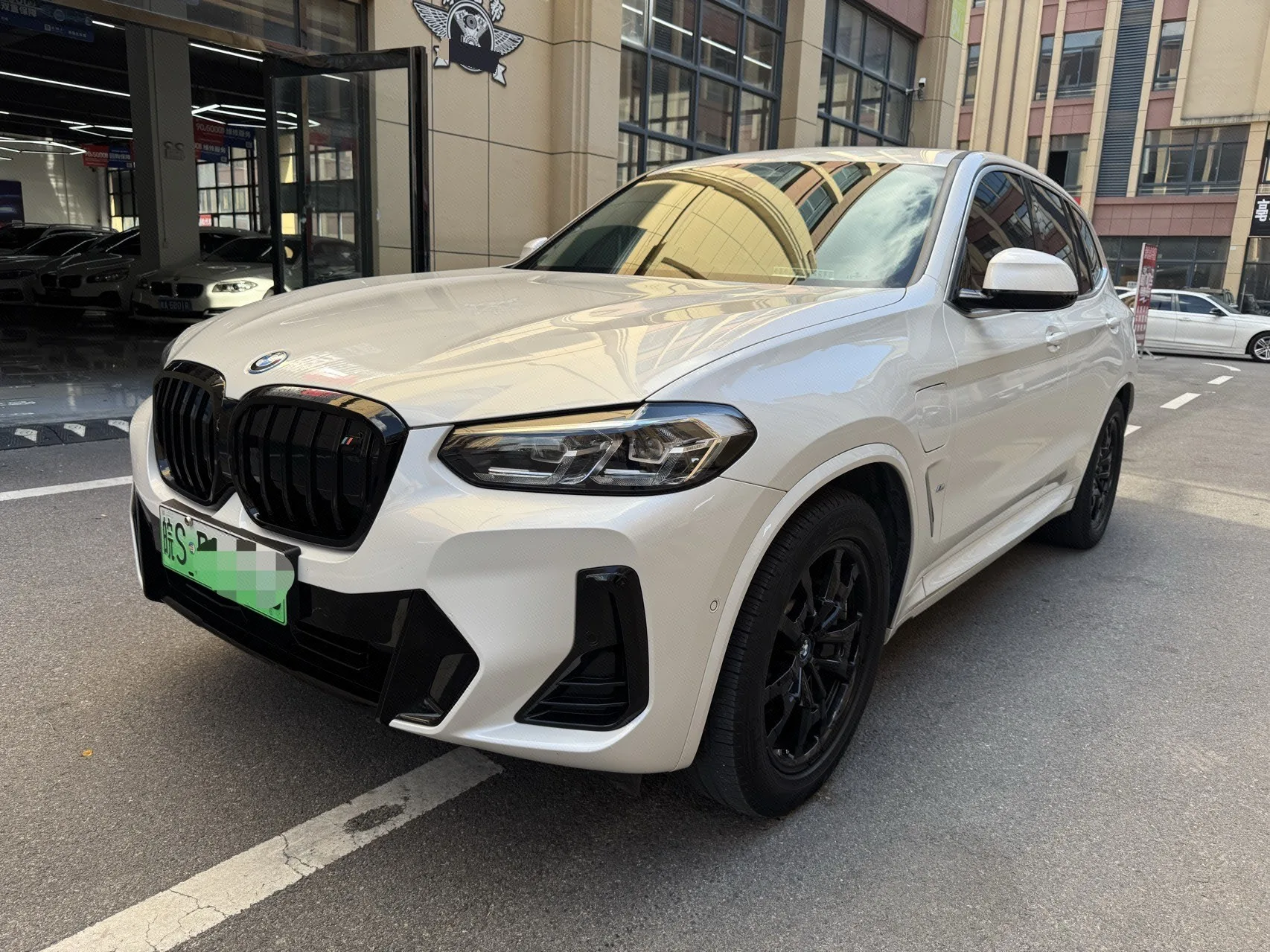 BMW iX3 2022 Leading Edition