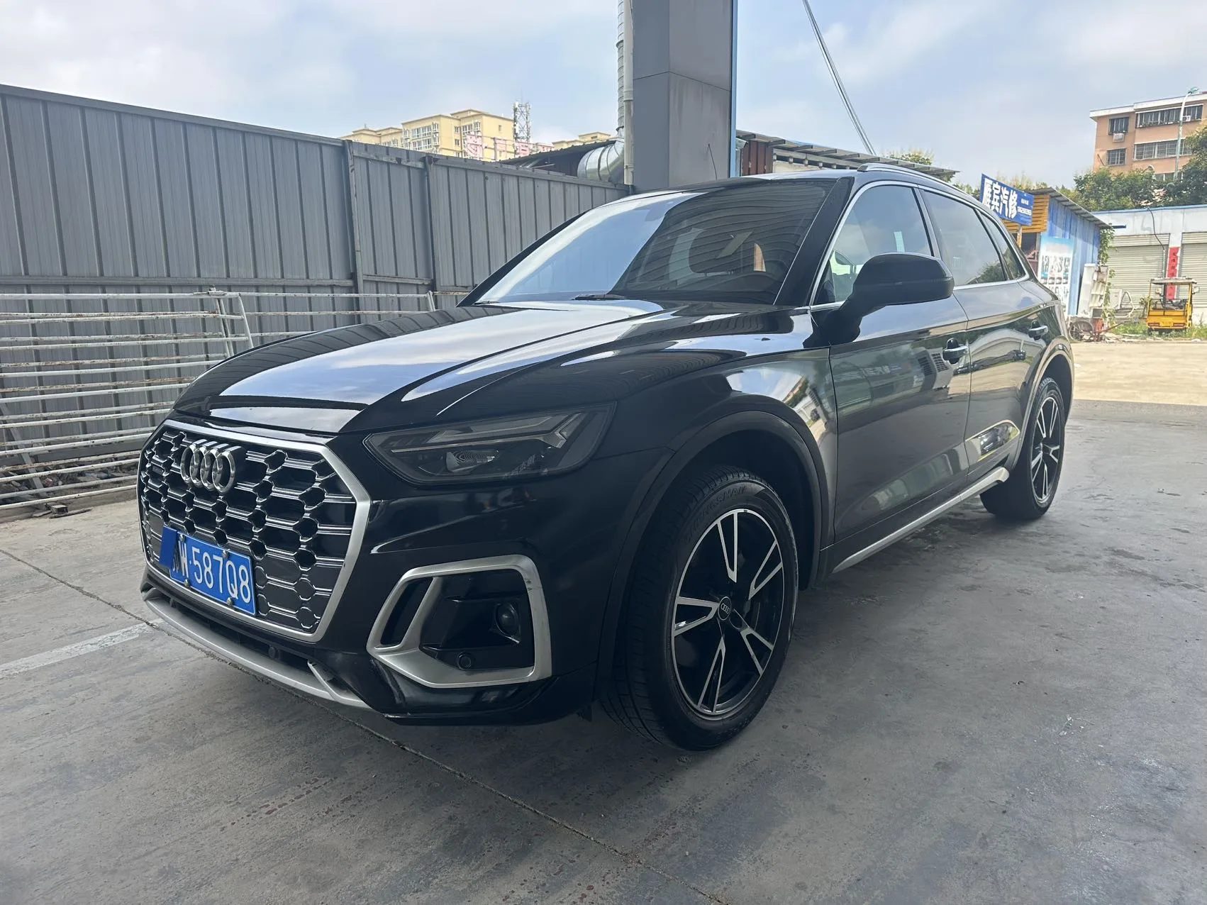 奥迪 2024 Q5L 2.0TFSI 40TFSI 时尚 动态的 自动的