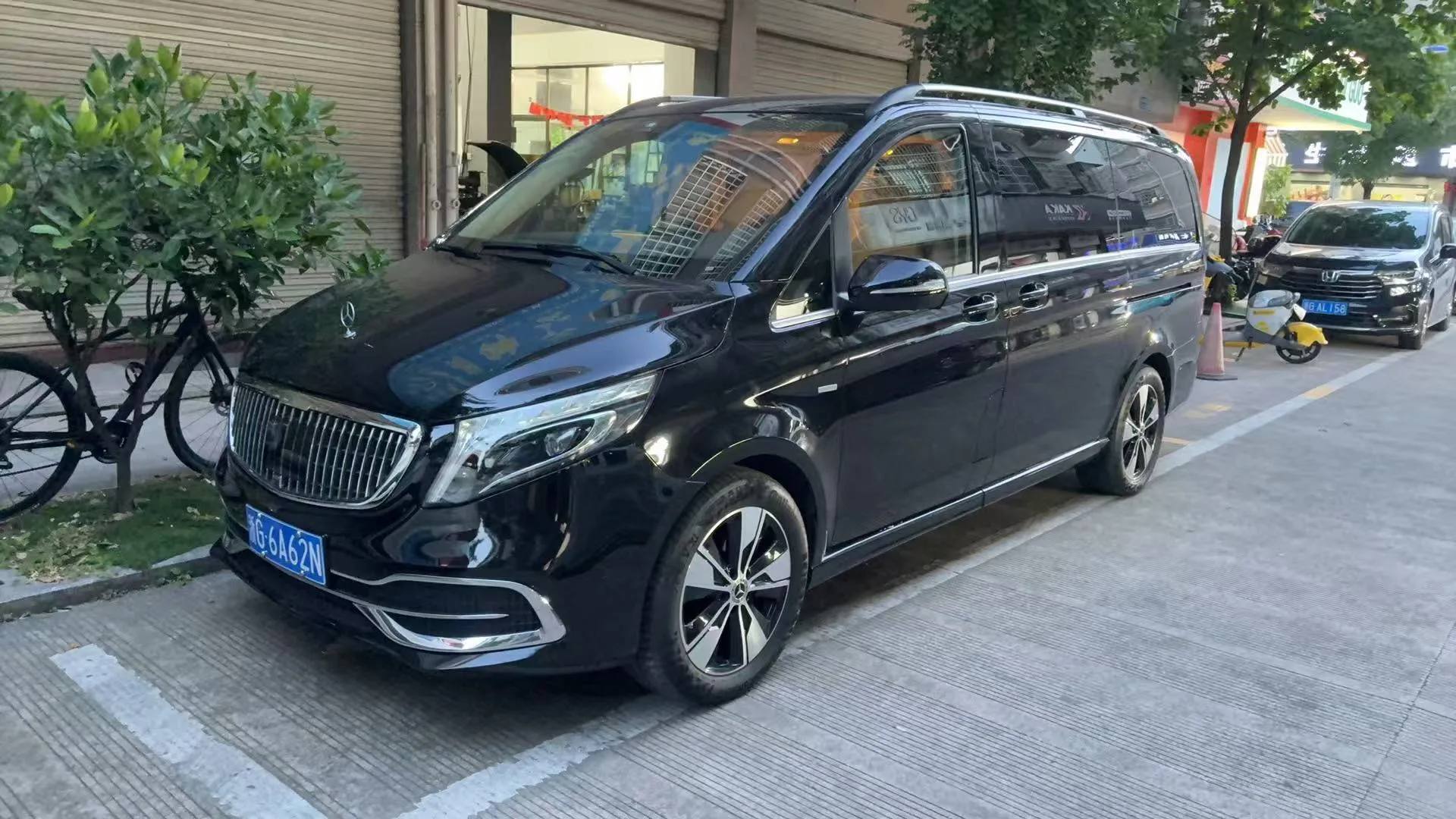 Mercedes-Benz V-Class 2022 V 260 2.0T Premium Edition Automatic