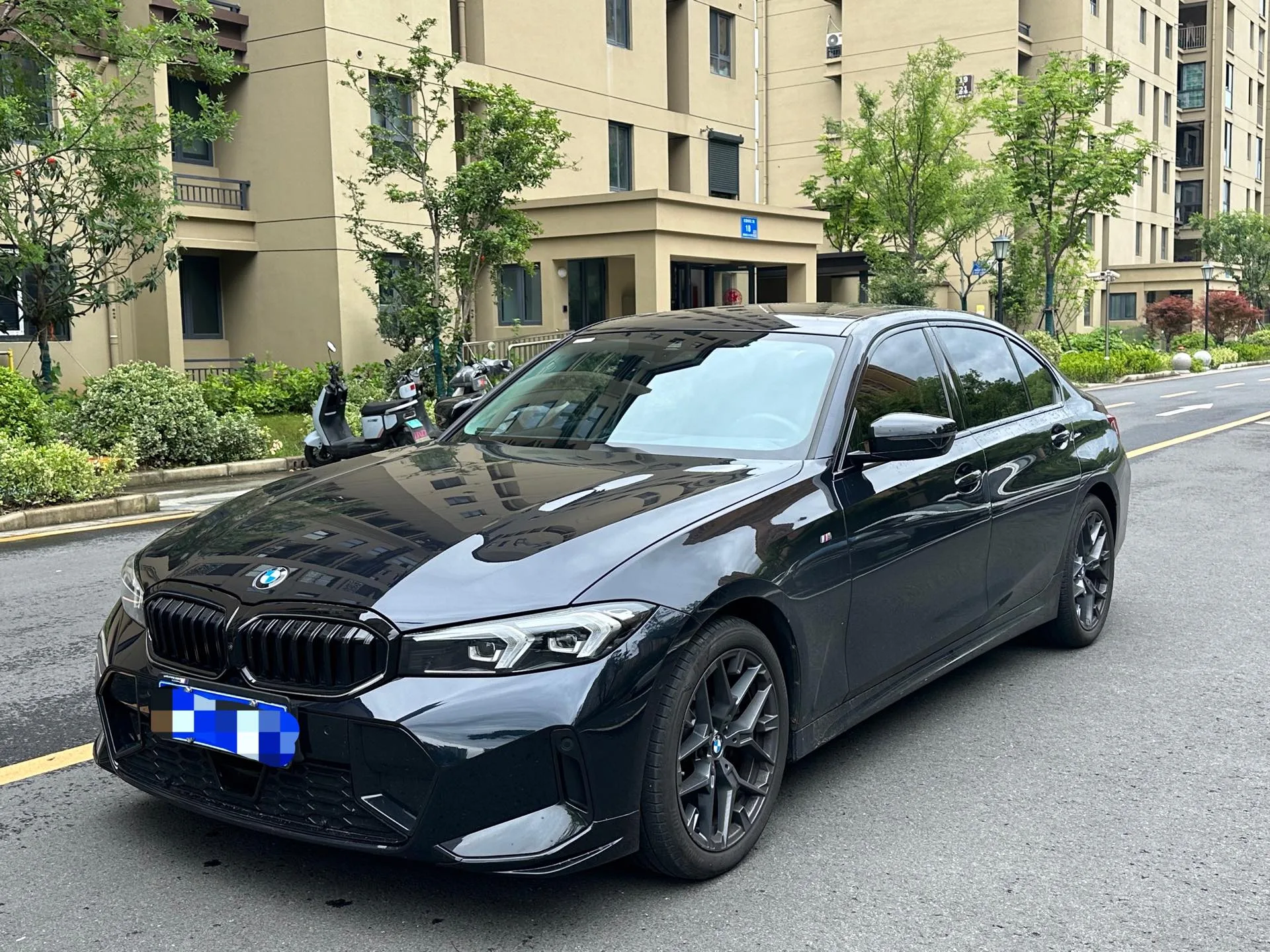 2025 BMW 3 Series 330Li 2.0T M Sport Shadow Edition Automatic