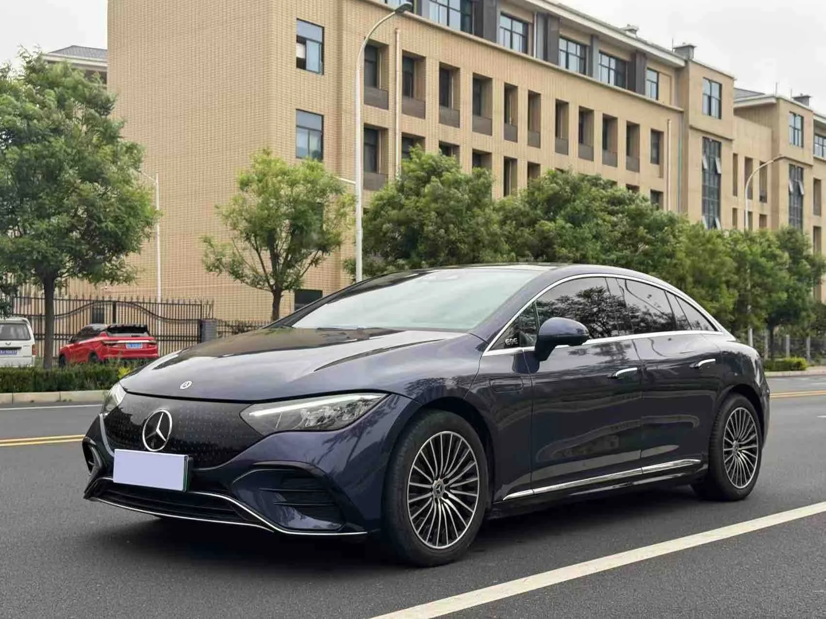 Mercedes-Benz EQE 2022 350 Luxury Edition
