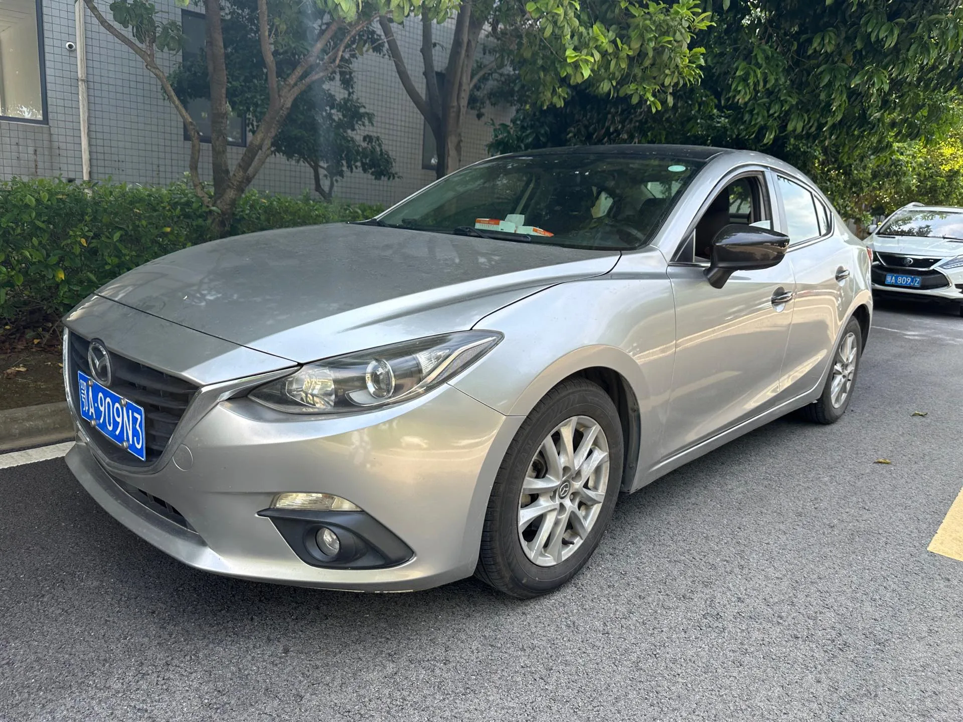 Mazda3 Axela 2014 Sedan 1.5L Automatic Luxury