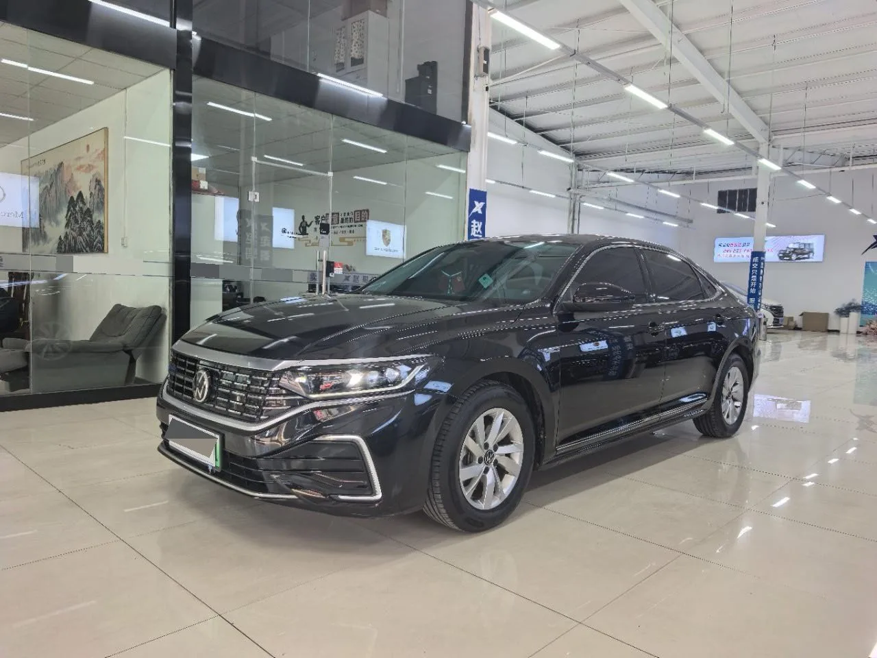 2023 Volkswagen Passat 430PHEV Hybrid Elite Edition