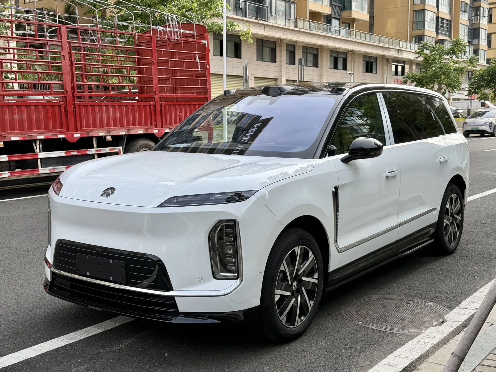 NIO 2026 ES9 102kWh Executive Center Console Luxury Edition, Automatic Transmission