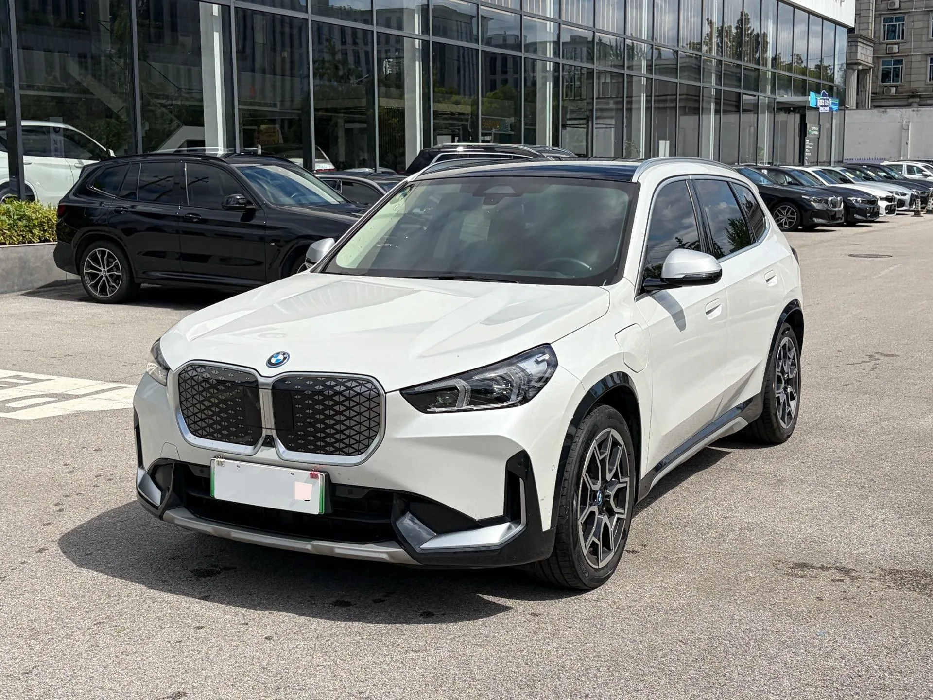 2023 BMW iX1 xDrive30L X Design Package