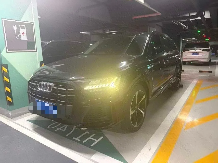 Audi Q7 2022 55 TFSI quattro S line Snow Sport Edition