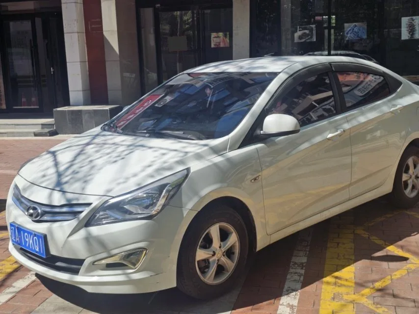 2014 Hyundai Reina 1.4L Automatic Intelligent GLS