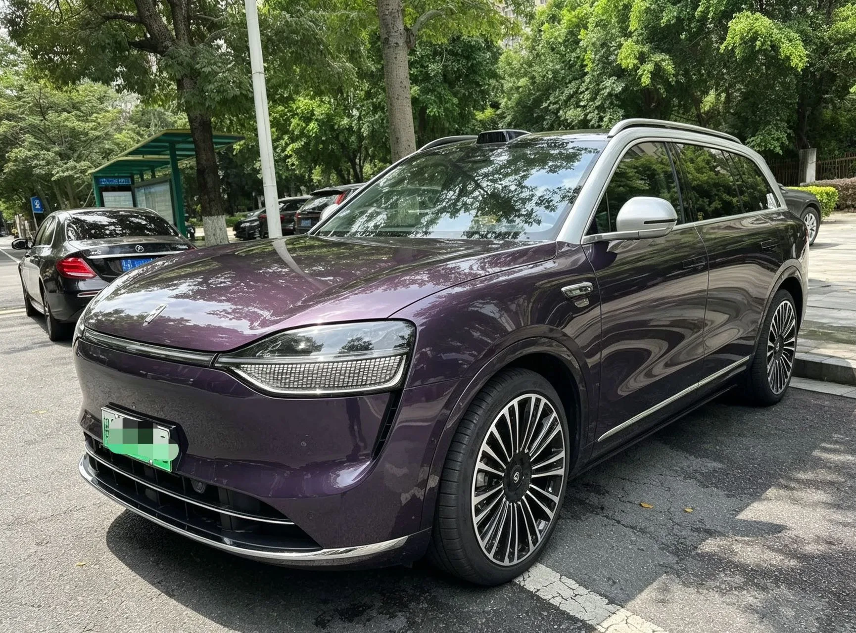 AITO 2025 M9 Extended Range Ultra Edition (52kWh, 5-seater, Automatic)