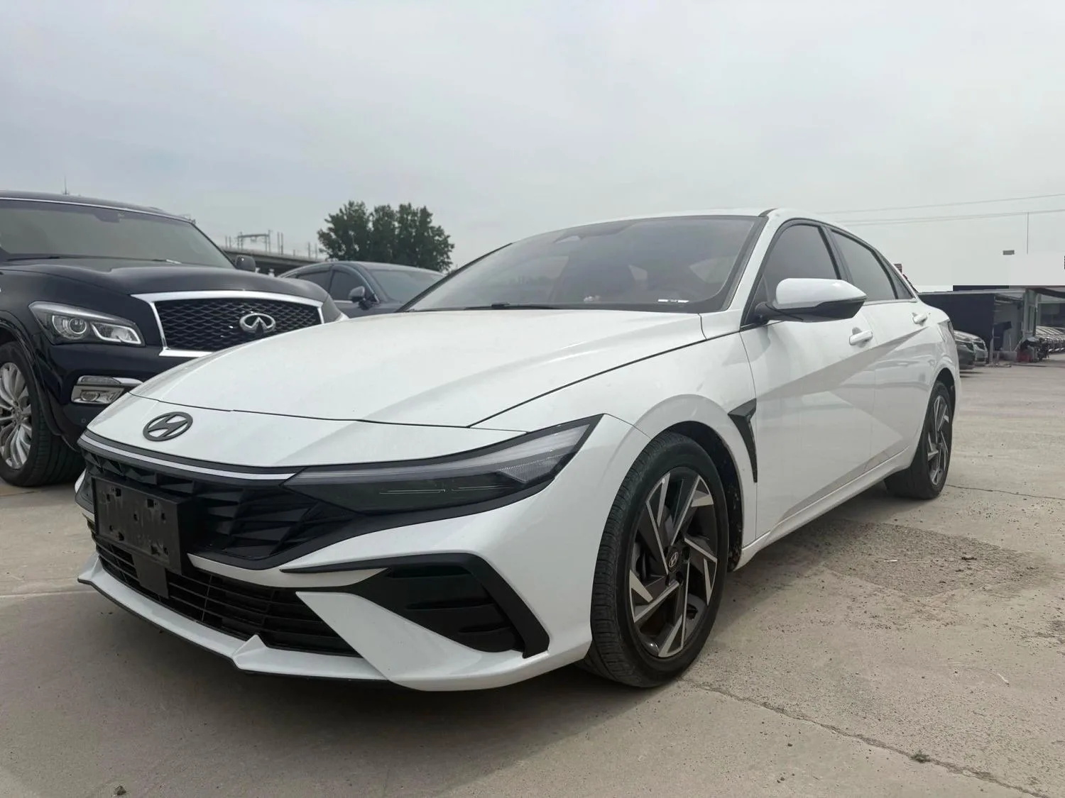 2023 Elantra 1.5L CVT LUX Premium Edition