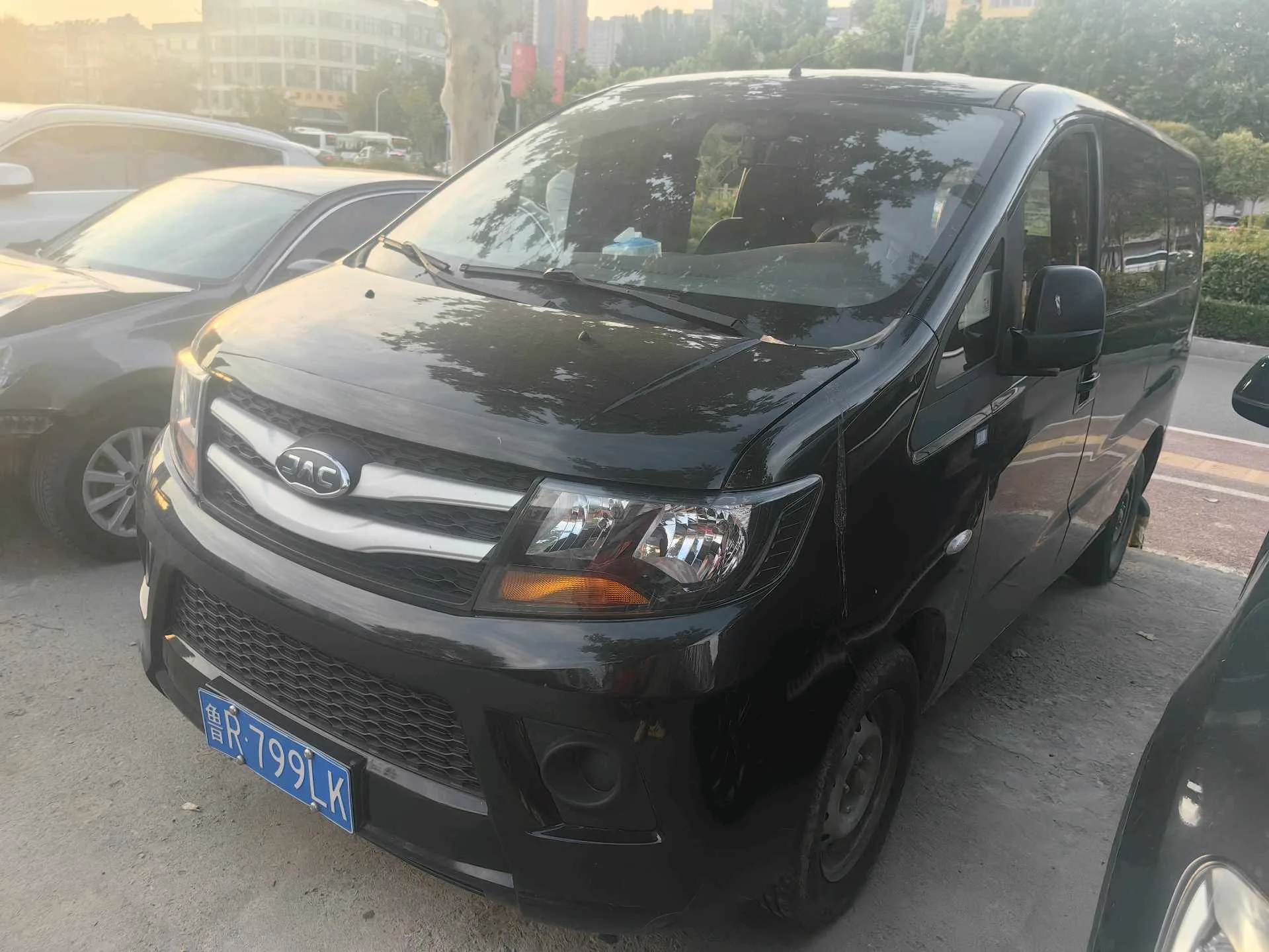 JAC 2019 Refine M3 1.8 IKEA Edition Luxury Model, Manual Transmission