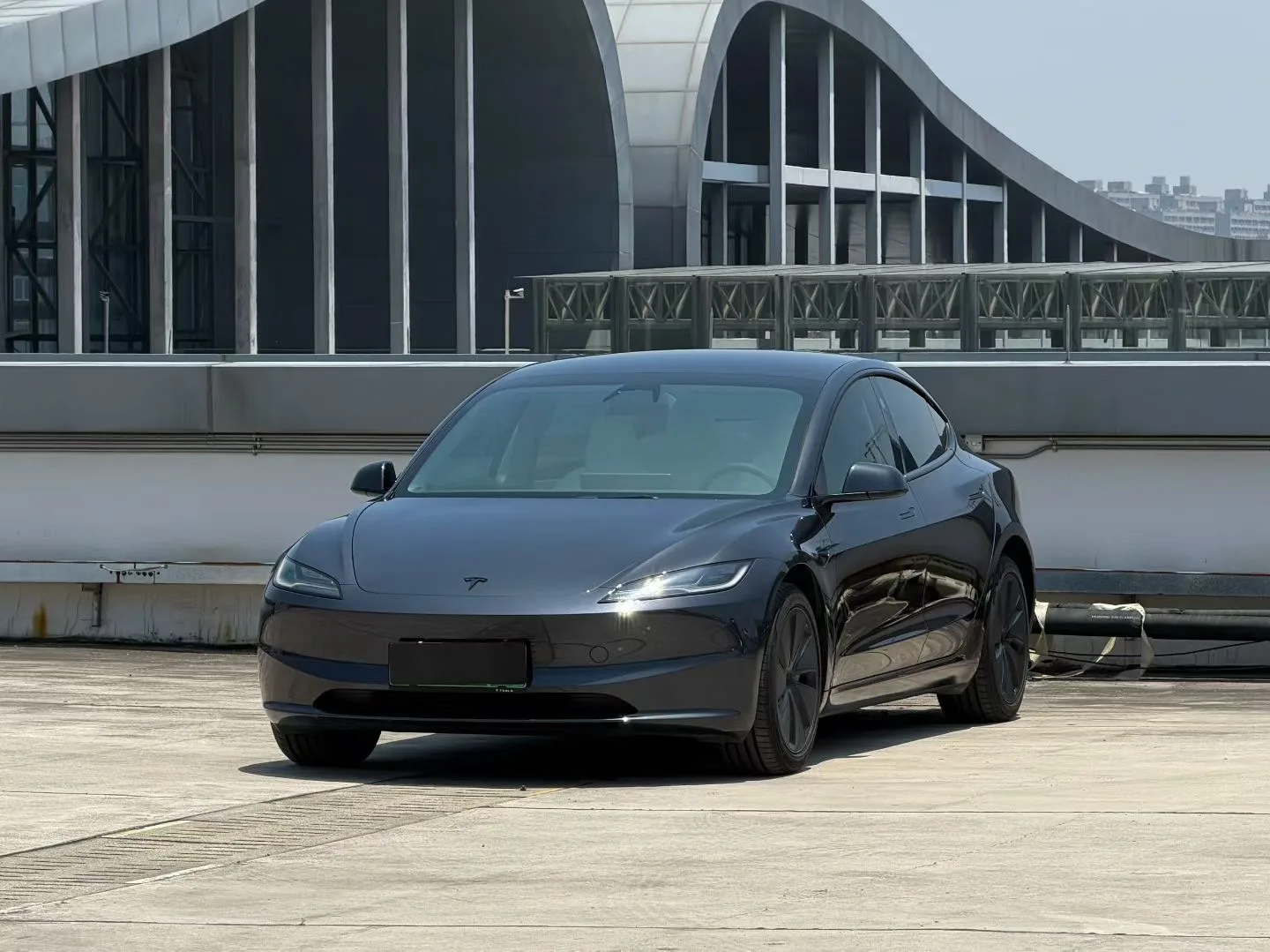 Tesla 2025 Model 3 Rear-Wheel Drive Automatic