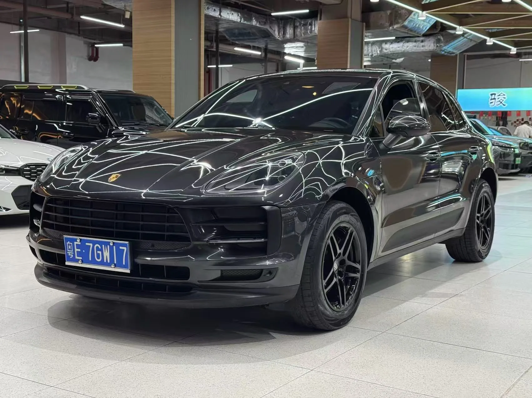 2018 Macan 2.0T