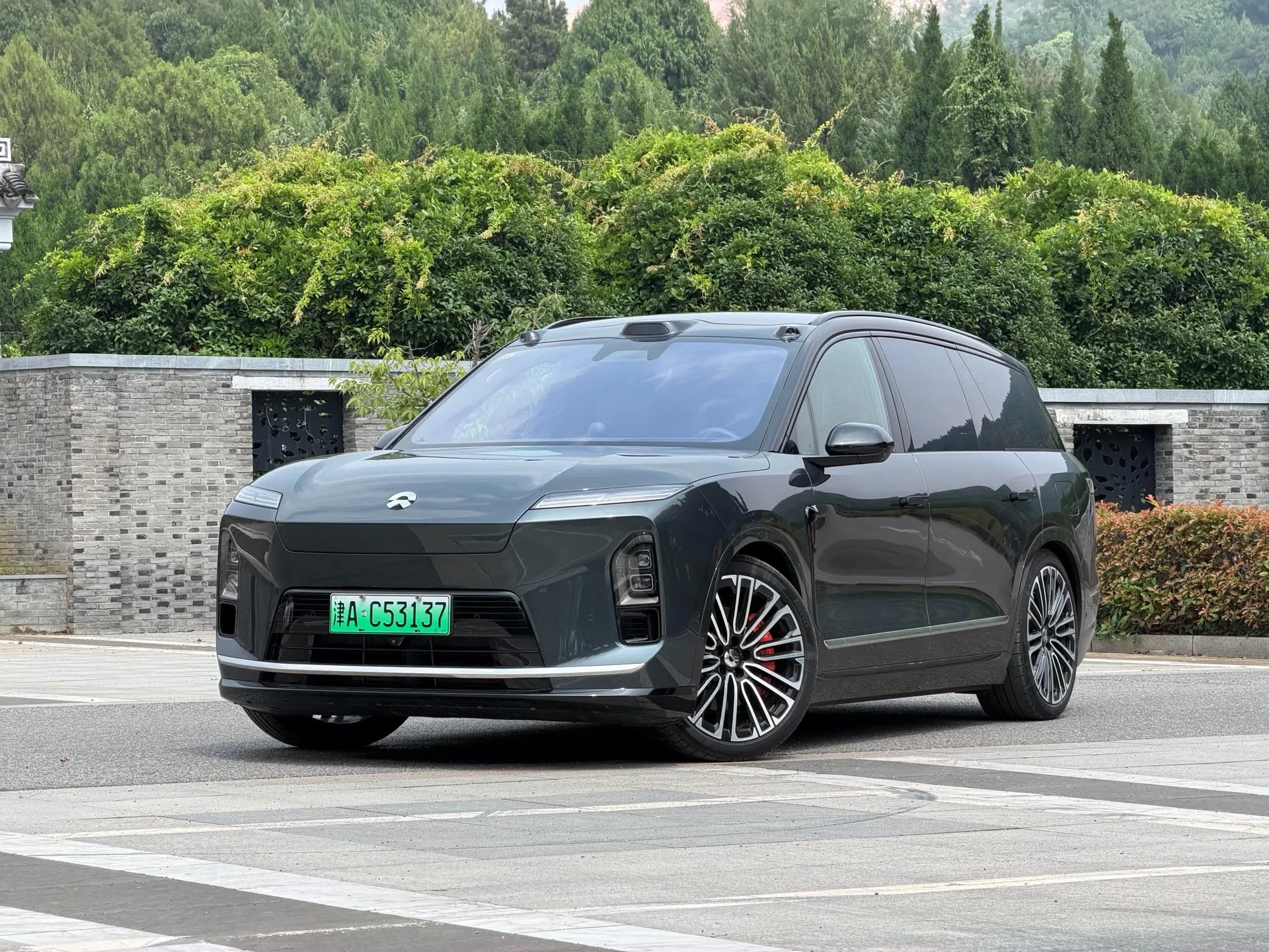 NIO 2026 ES8 6-seater Executive Signature Edition Automatic