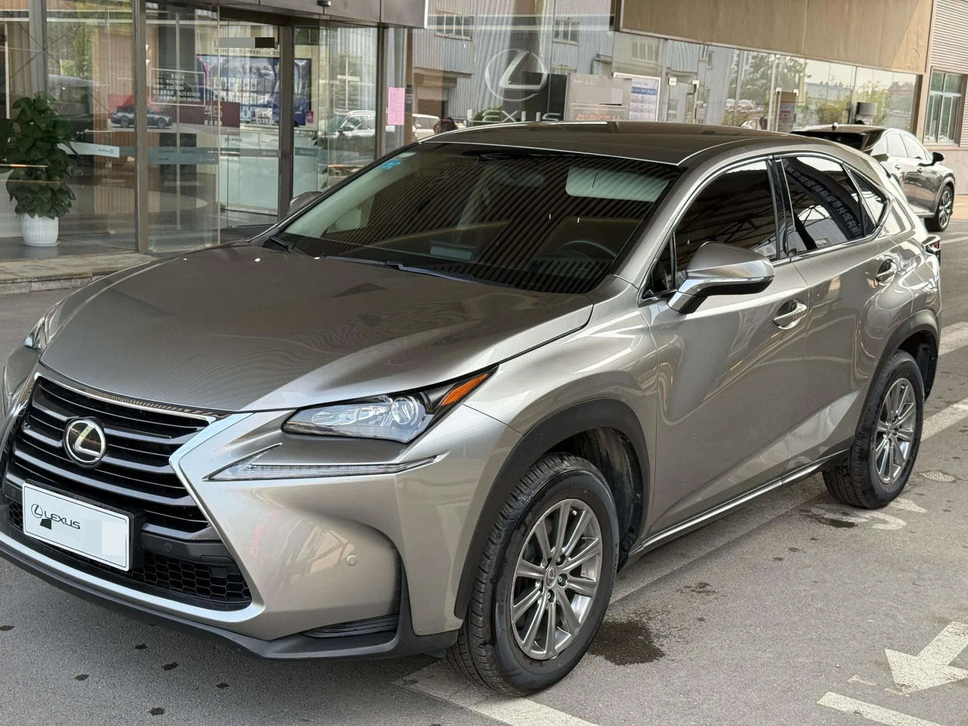 Lexus NX 2015 200 FWD Sport Edition