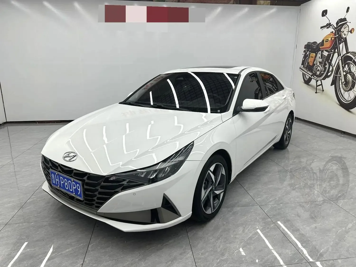 Hyundai Elantra 2022 1.5L CVT LUX Premium Edition