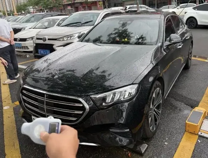 Mercedes-Benz E-Class PHEV 2024 E 350 e L 2.0T Automatic