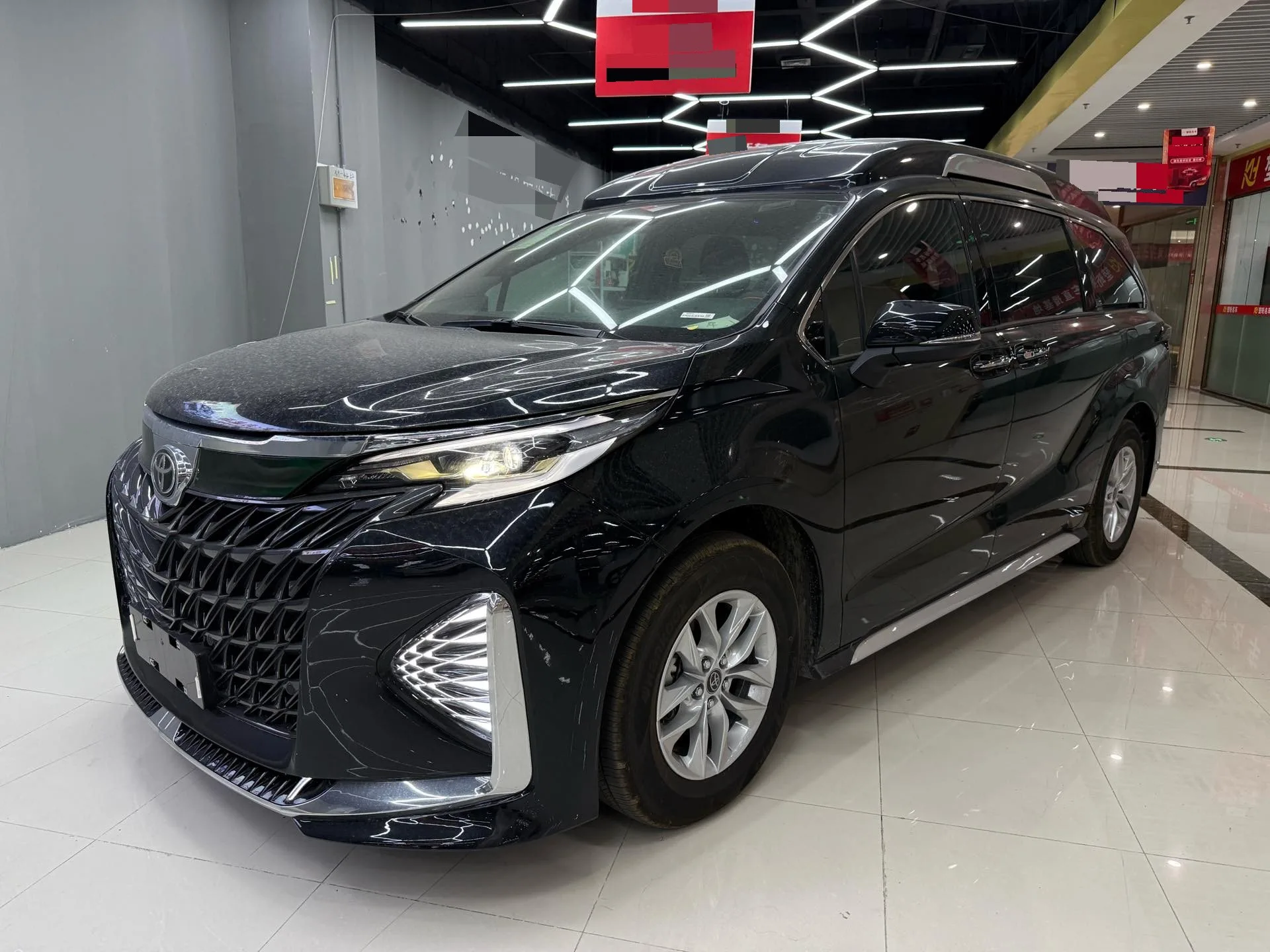 丰田 2026 格雷维亚 杂交种 2.5 CVT 奢华 版 自动的