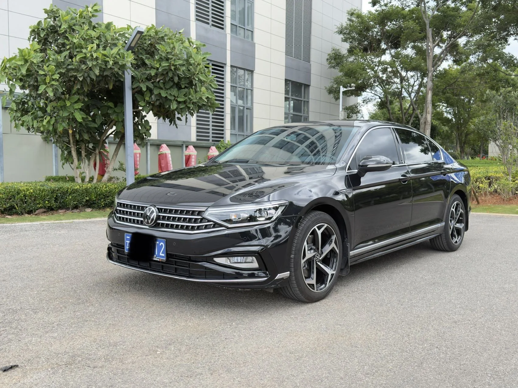 Volkswagen 2024 Magotan 2.0TSI 330TSI 2 Million Unit Luxury Edition Automatic Transmission