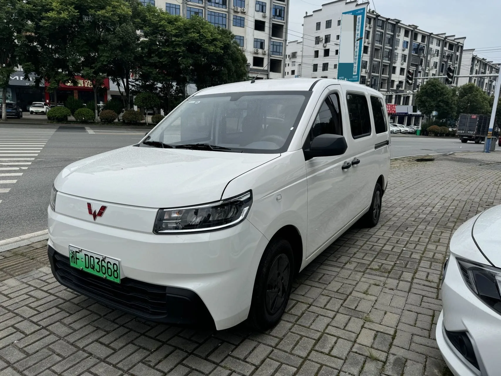Wuling 2026 Rongguang EV 310km/h Standard Passenger Bus with Automatic Transmission
