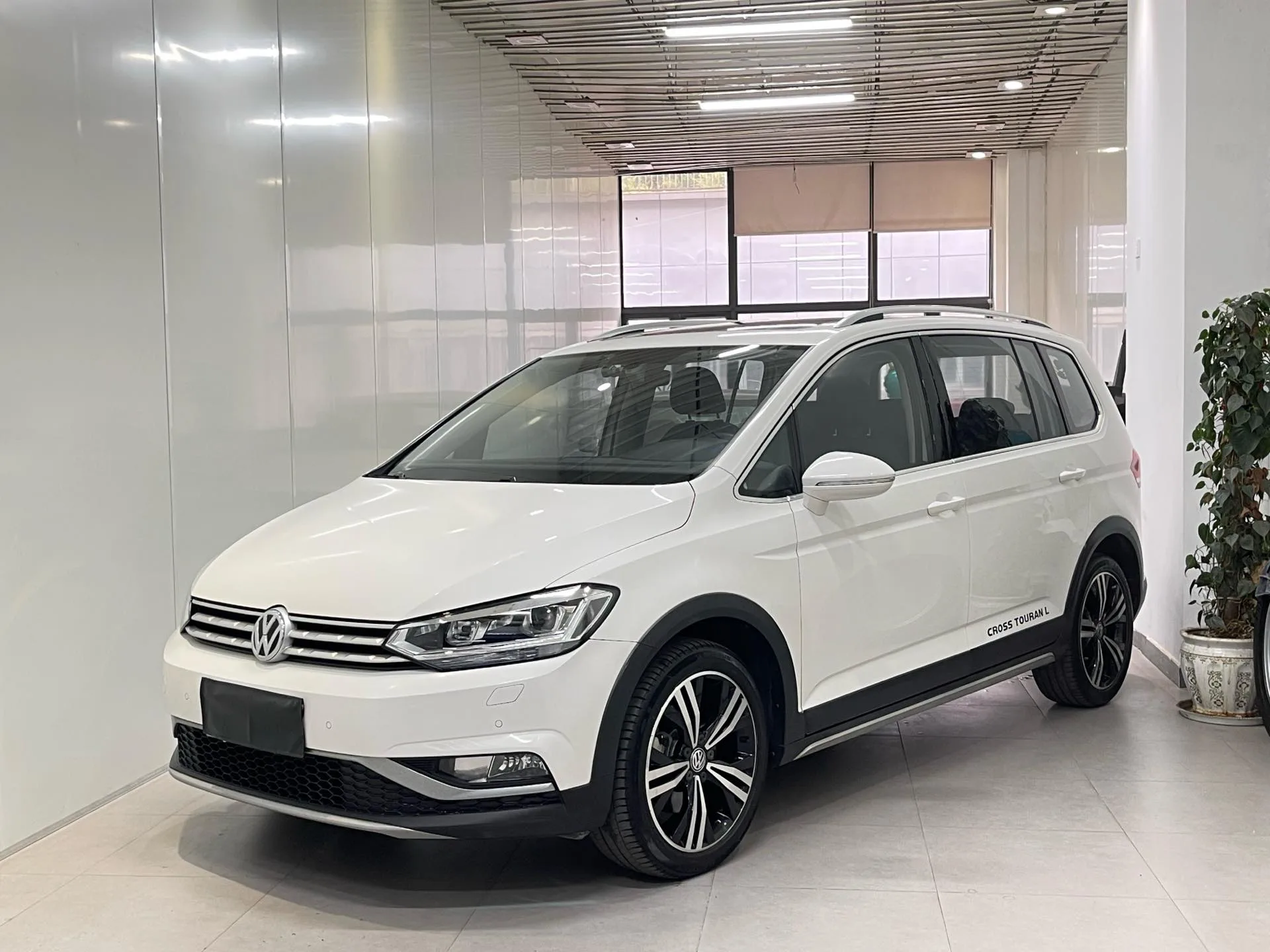 2021 Volkswagen Touran L 280TSI DSG Explorer Edition 7-Seater