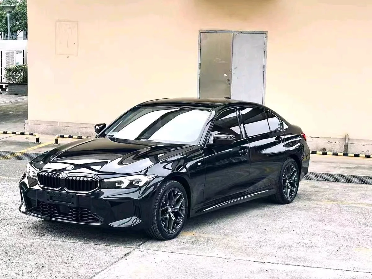 2025 BMW 3 Series 330Li 2.0T M Sport Night Line Package, Automatic Transmission