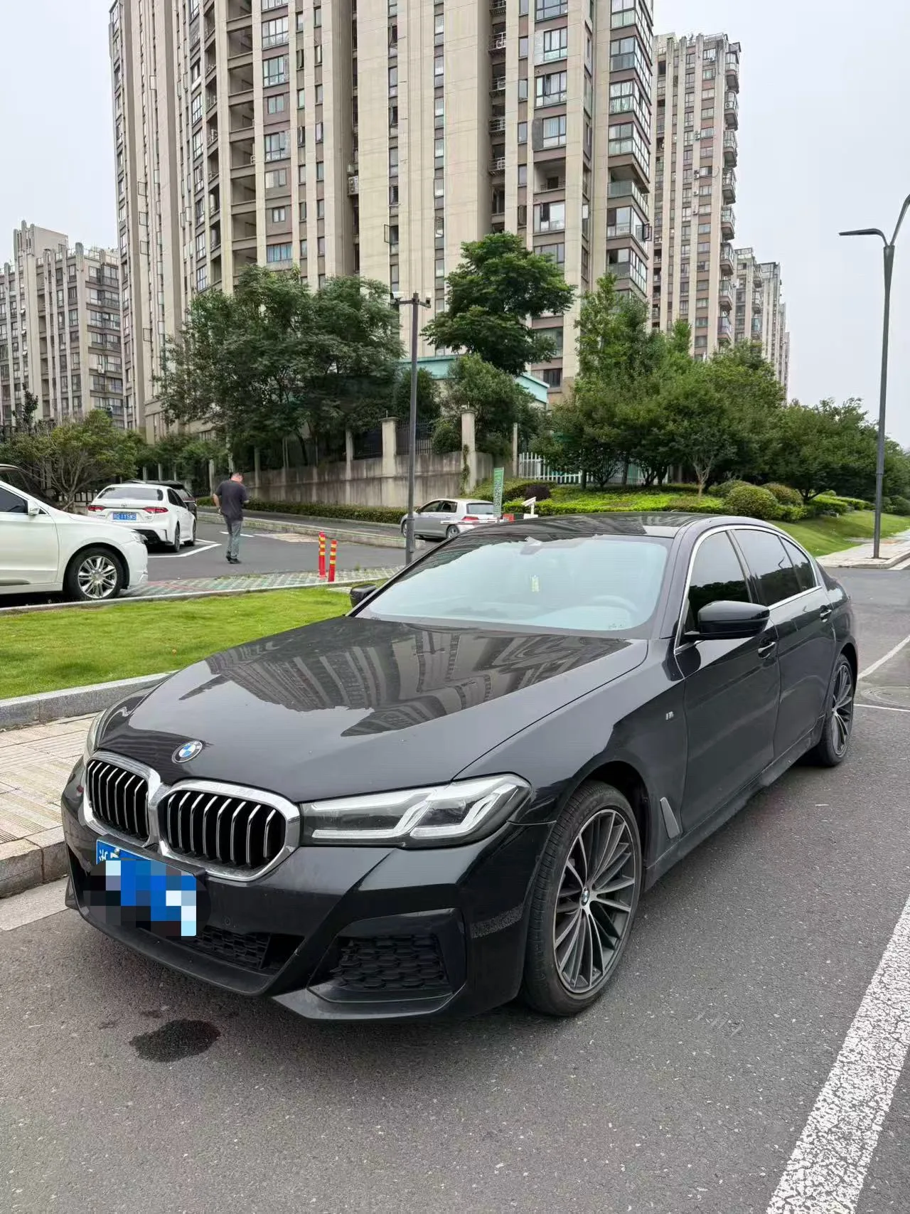 2023 BMW 5 Series 530Li 2.0T Leading M Sport Package (Facelift) Automatic