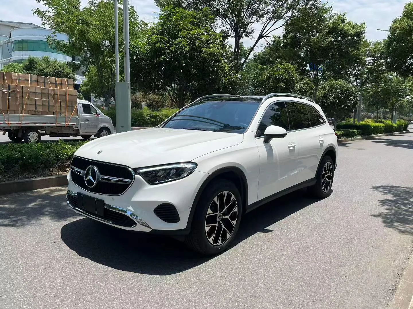 Mercedes-Benz 2026 GLC 260 L 4MATIC 48V 2.0T Classic Edition 5-seater Automatic