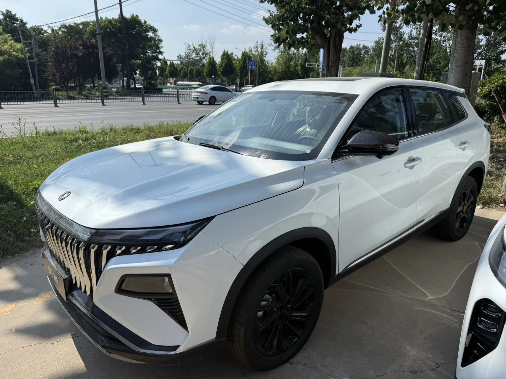 Fengshen 2025 Haoji 1.5T Mach Luxury Edition, Automatic Transmission