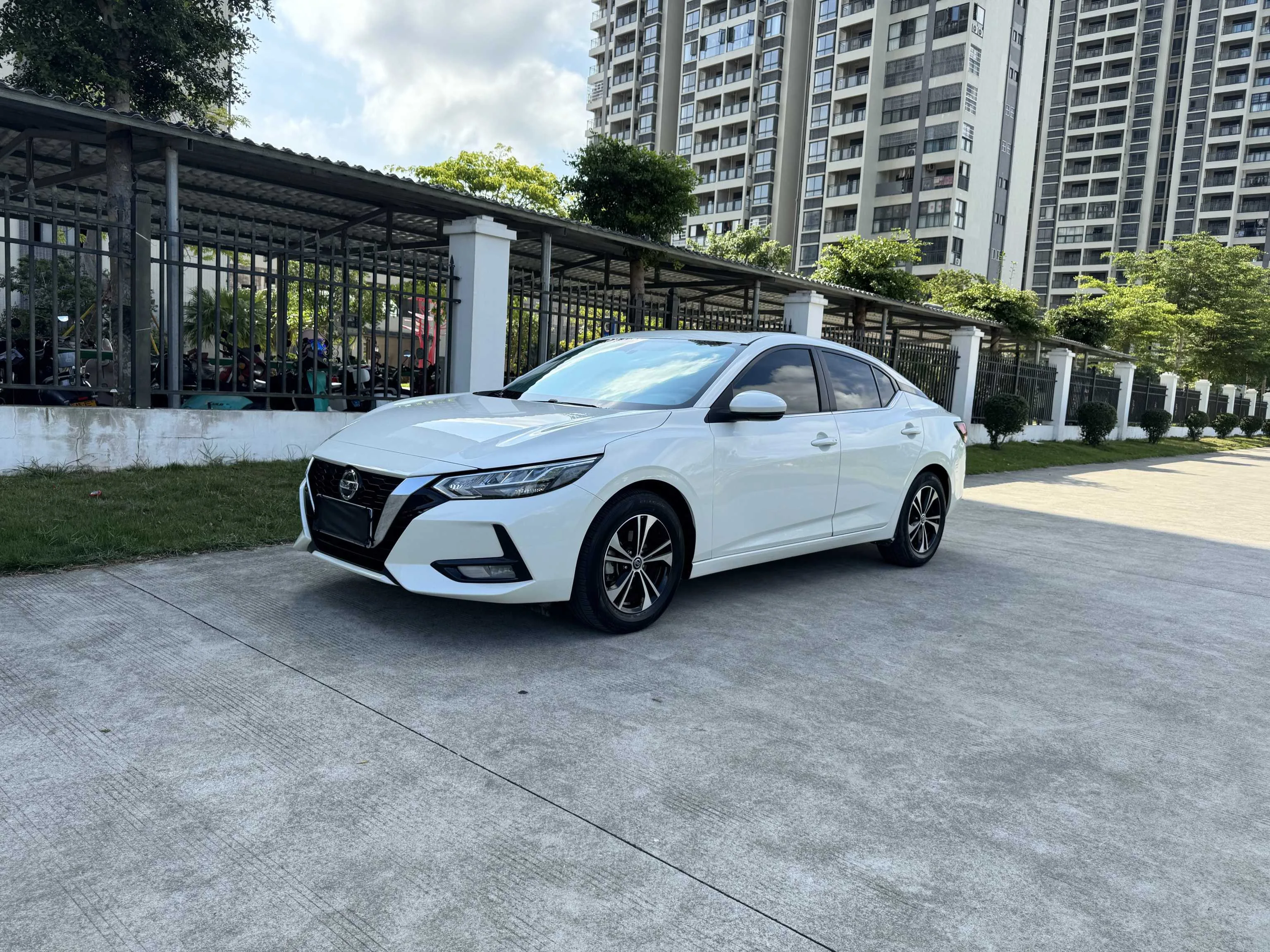 Nissan Sylphy 2022 1.6L XL CVT Enjoy Edition