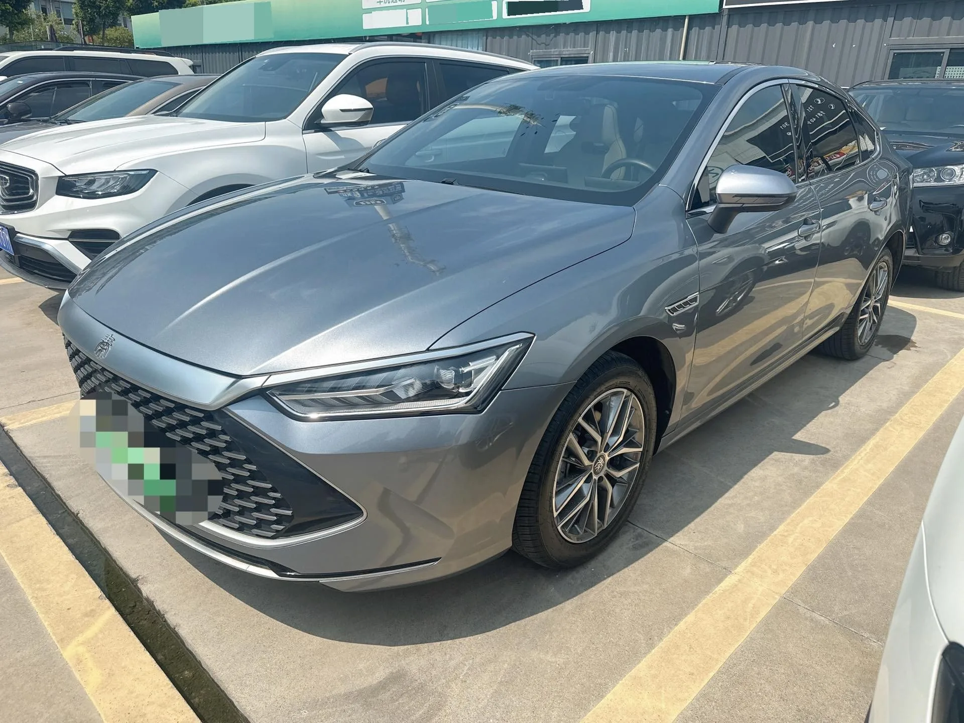 BYD 2023 Qin PLUS DM-i 1.5 CVT Champion Edition Leading Model 120KM Automatic