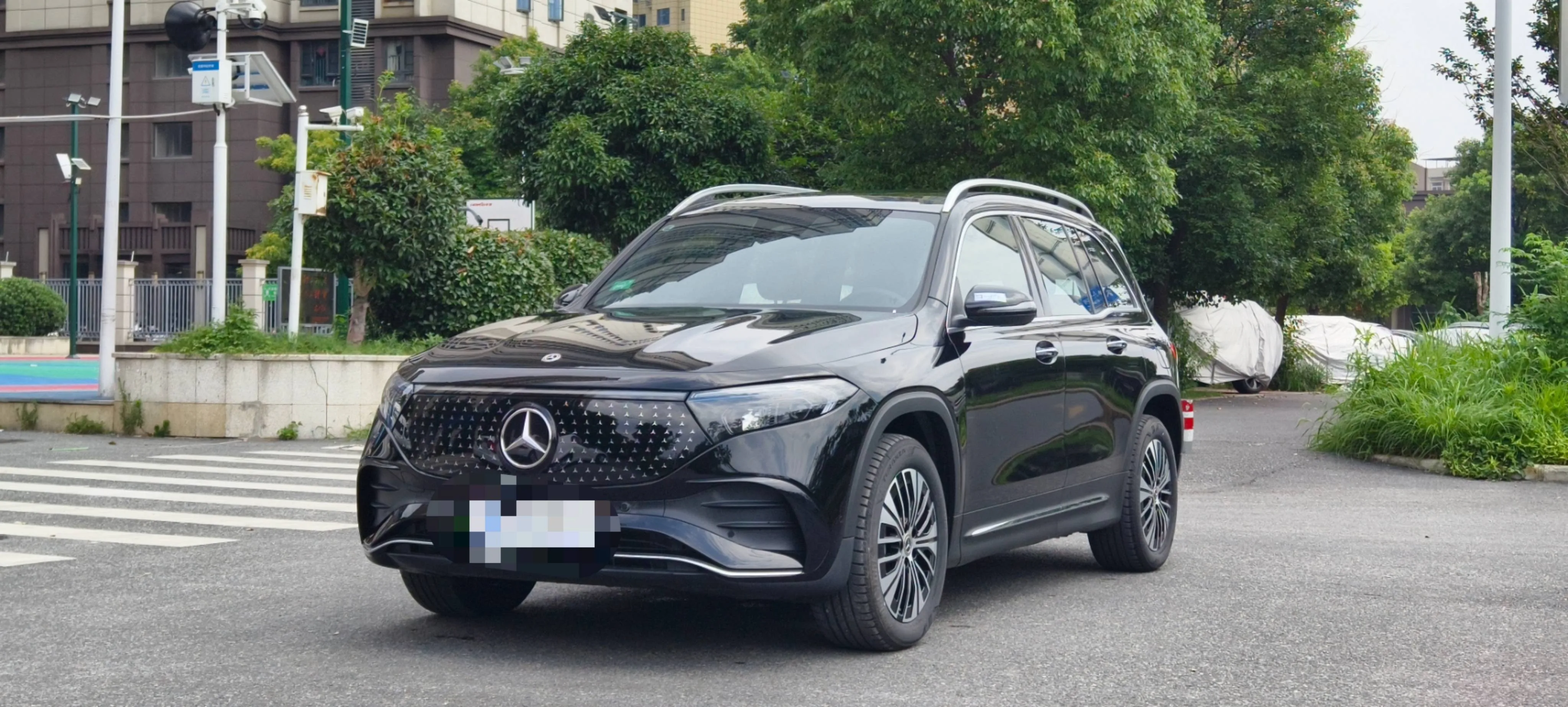 2024 Mercedes-Benz EQB 260 (Automatic)