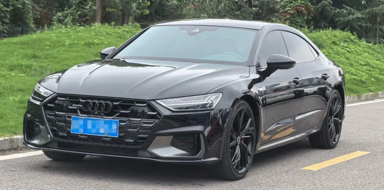 奥迪 2024 A7L 2.0TFSI 45TFSI 四 黑色的 骑士 版 自动的