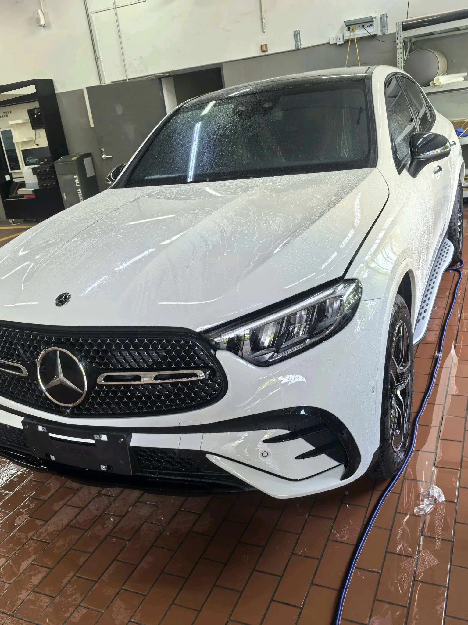 Mercedes-Benz GLC (Imported) 2025 Model Year Mercedes-Benz GLC-Class (Imported) Facelifted GLC 260 4MATIC Coupe SUV, Automatic Transmission