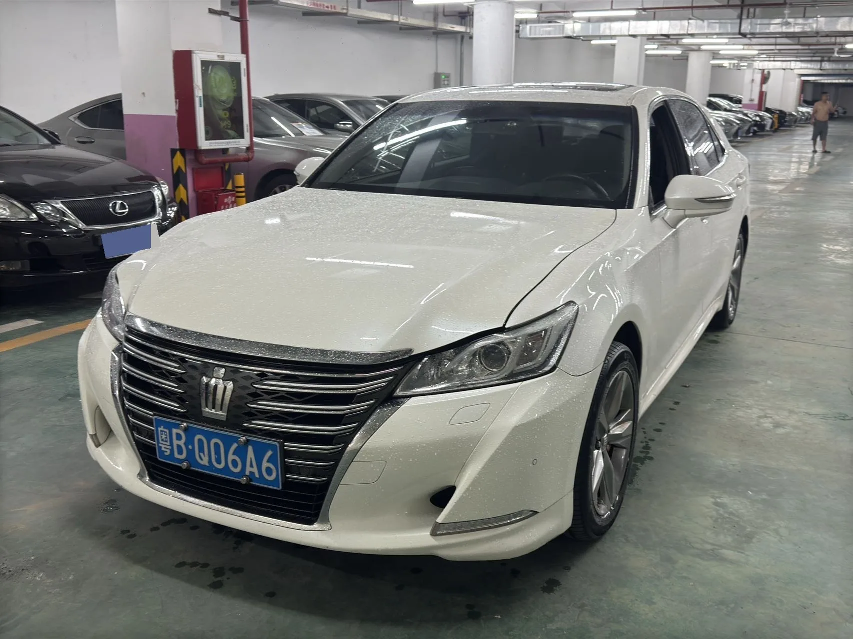 Crown 2015 Model Year 2.5L Smart Edition