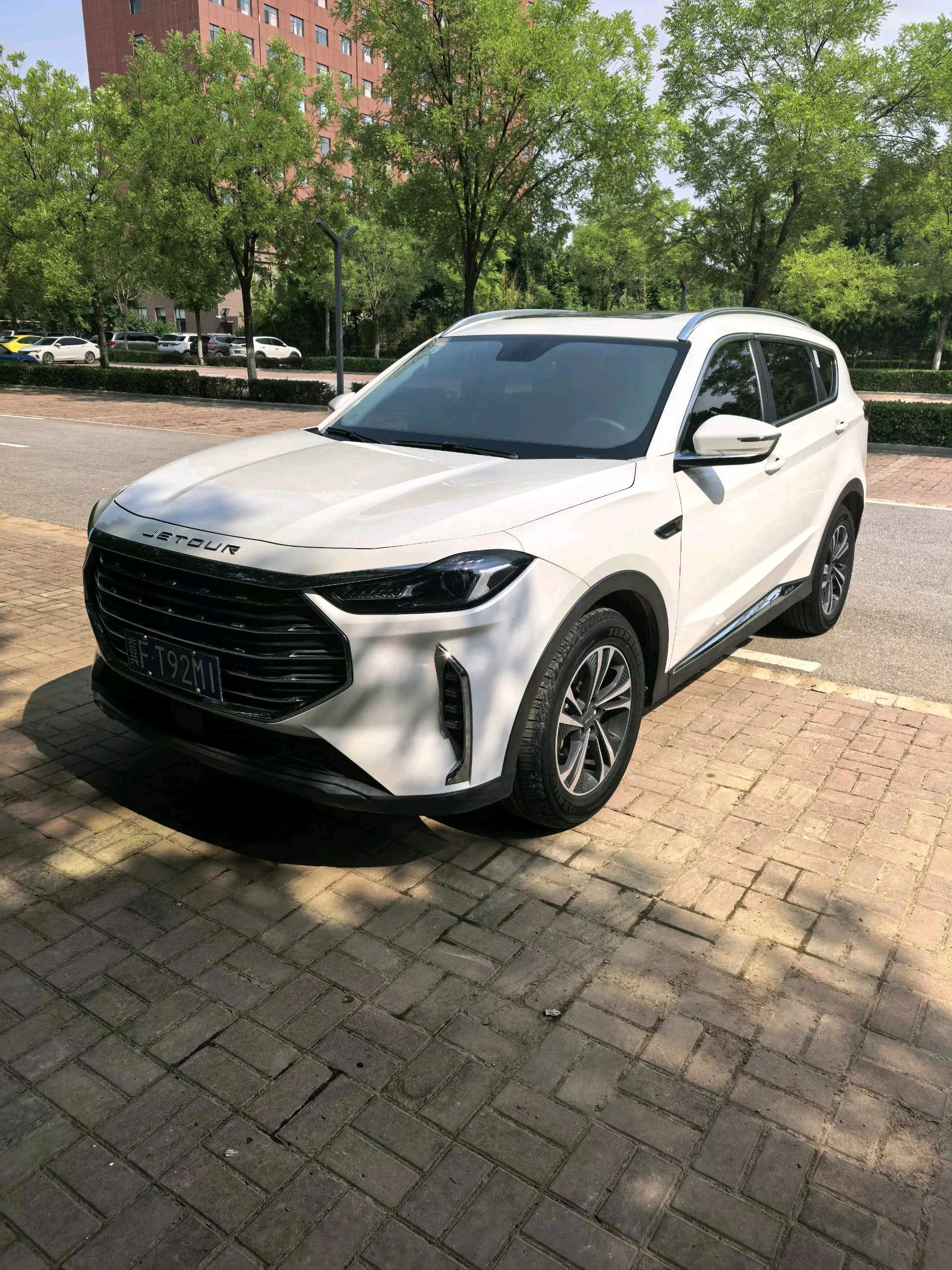 Jietu X70 PLUS 2021 Model Year Facelift 1.6T DCT Manual Transmission 5-Seater