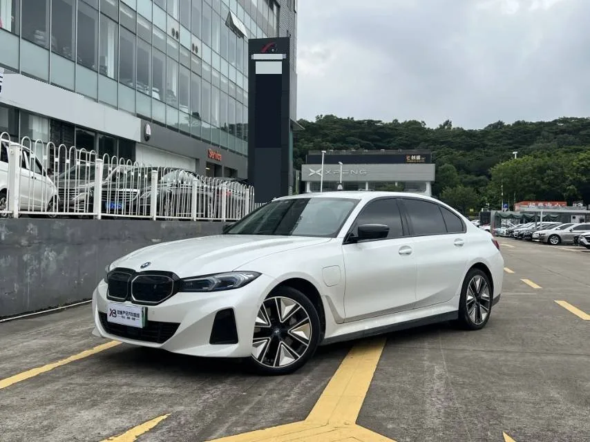 2024 BMW i3 eDrive 40 L Shadow Sport Package Automatic