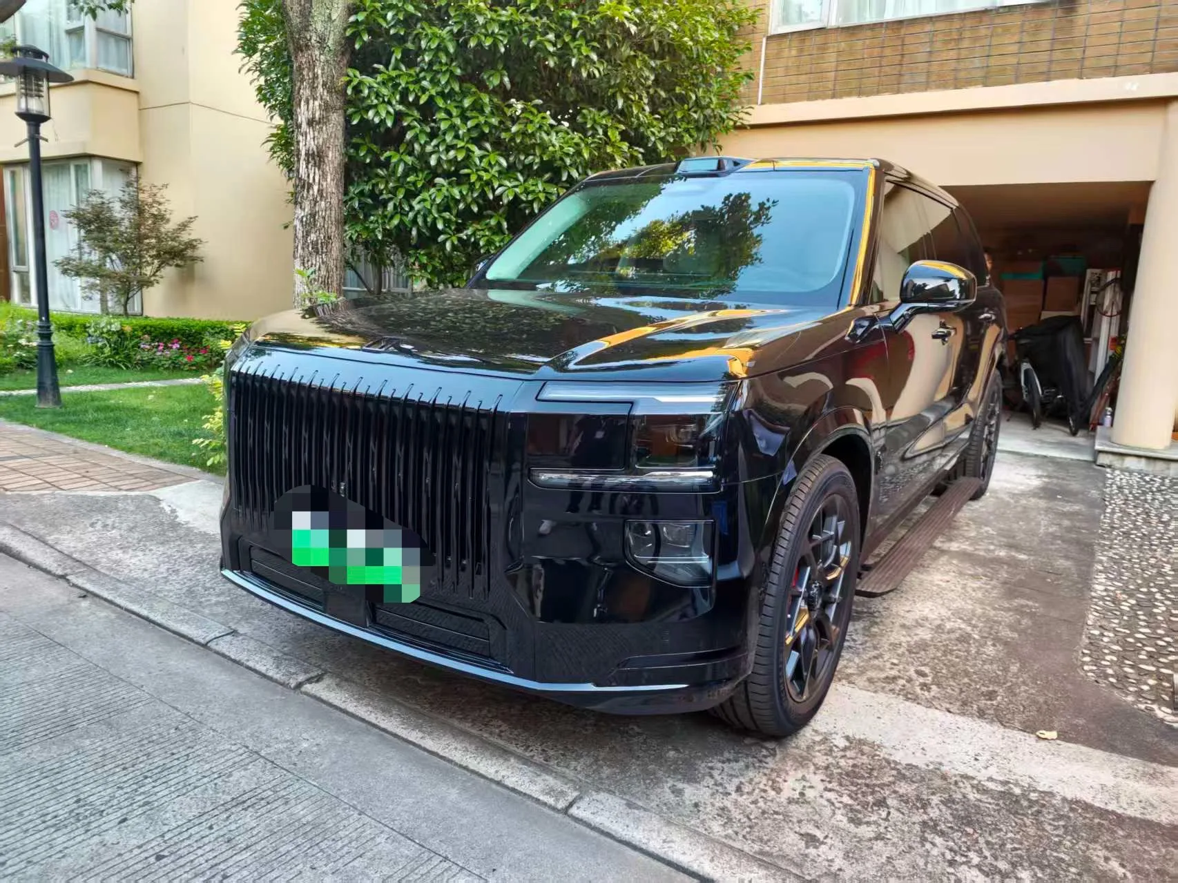 Jike 2025 Model Jike 9X 2.0T Hyper Edition 70kWh Automatic