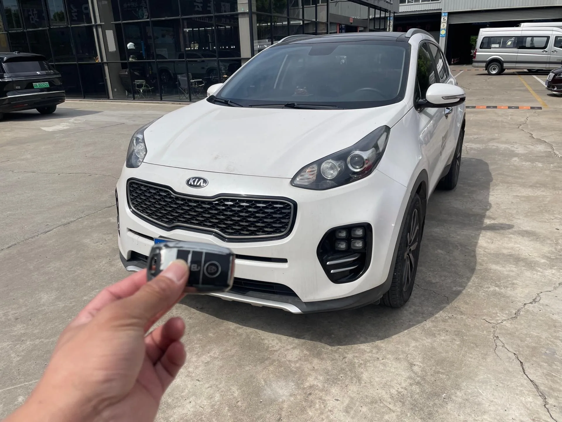 Kia KX5 2016 2.0L Automatic 2WD Premium