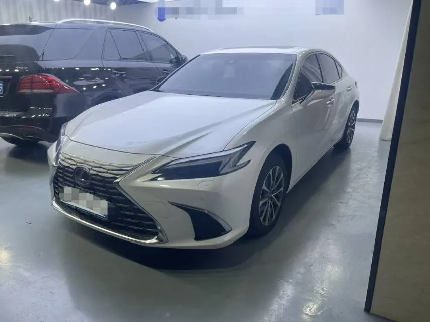 Lexus ES (Imported) 2025 ES200 2.0 CVT Premium Edition Automatic