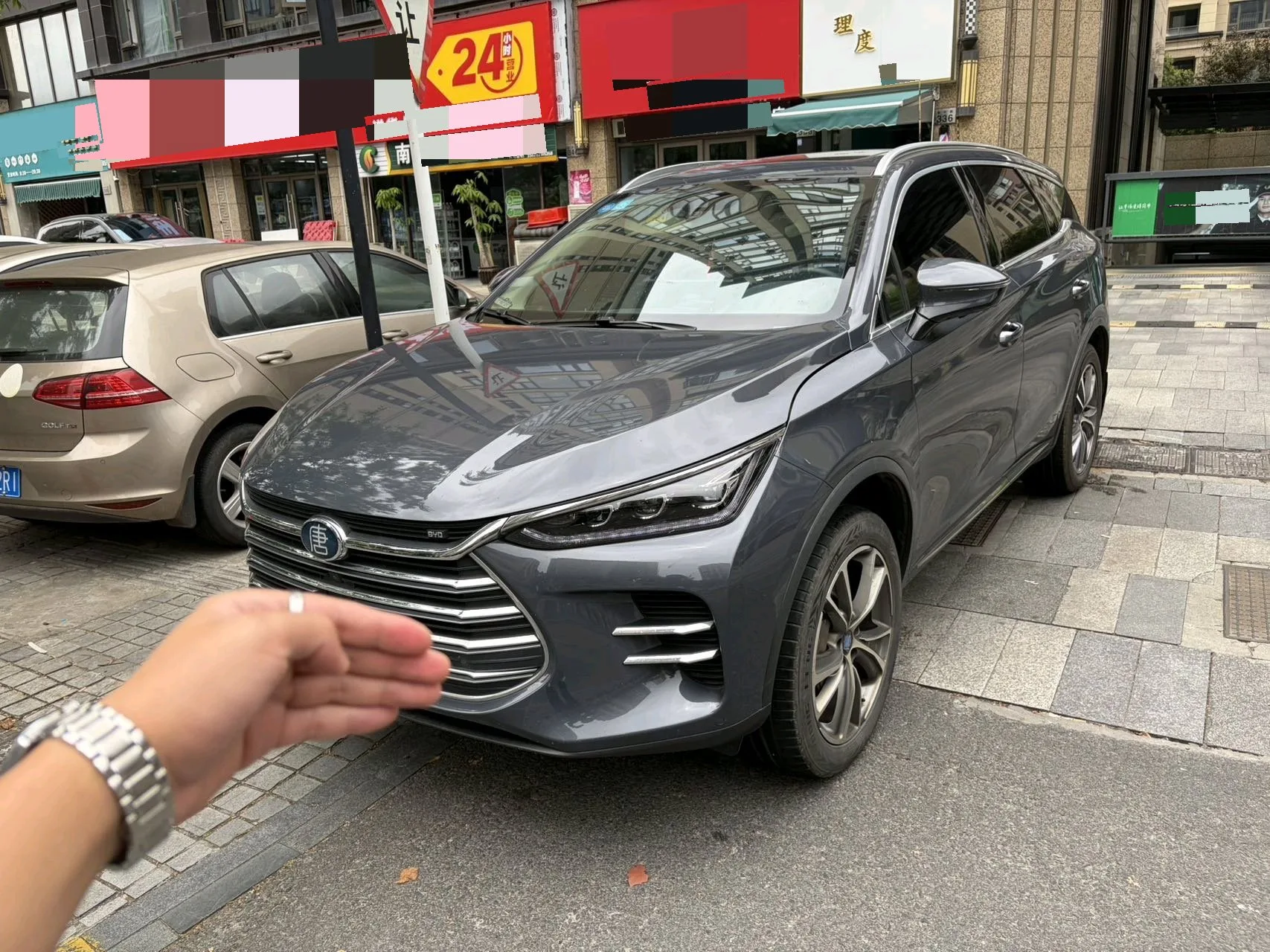 Tang New Energy 2018 DM 2.0T All-Wheel Drive Smart Connect Pioneer Edition 5-Seater National V
