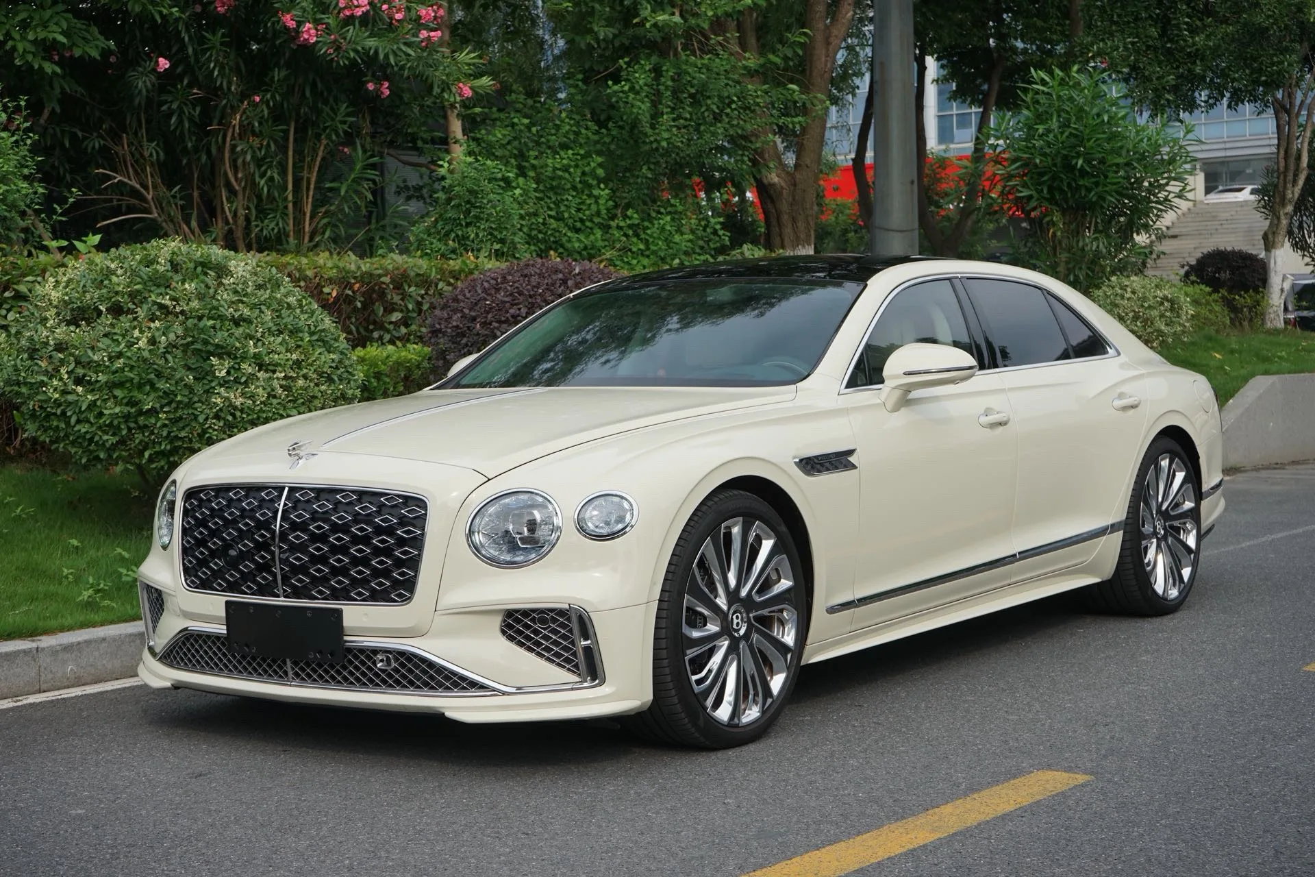2025 Bentley Flying Spur (Imported) V8 Mulliner PHEV 4.0T Automatic