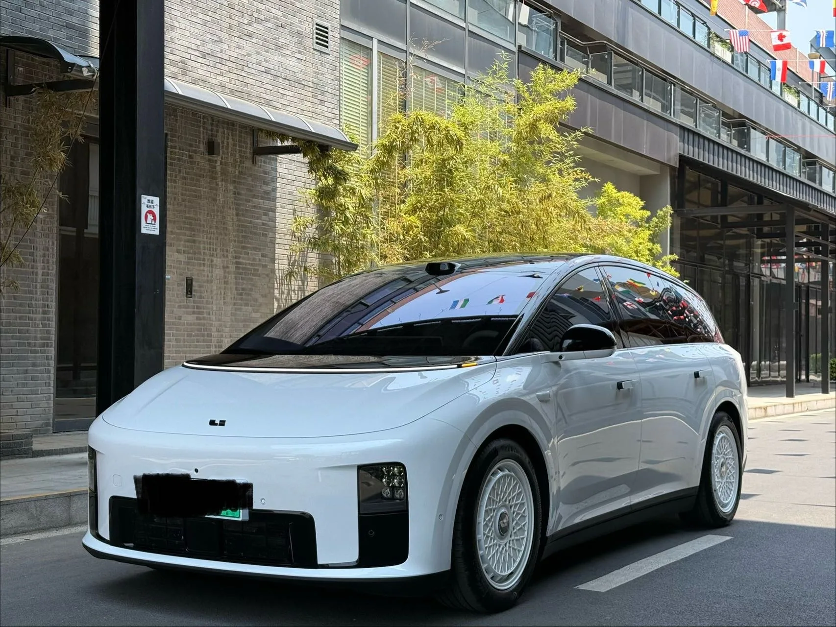 Li Auto 2025 i8 Standard Edition Automatic