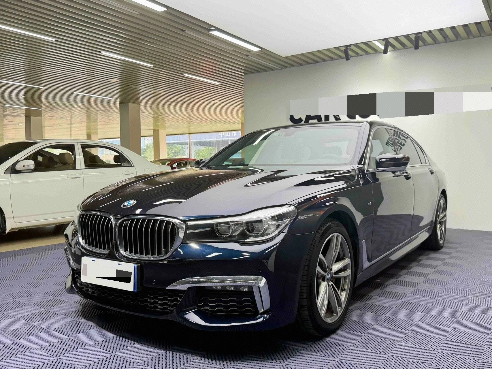 2018 BMW 7 Series 730Li Leading Edition M Sport Package