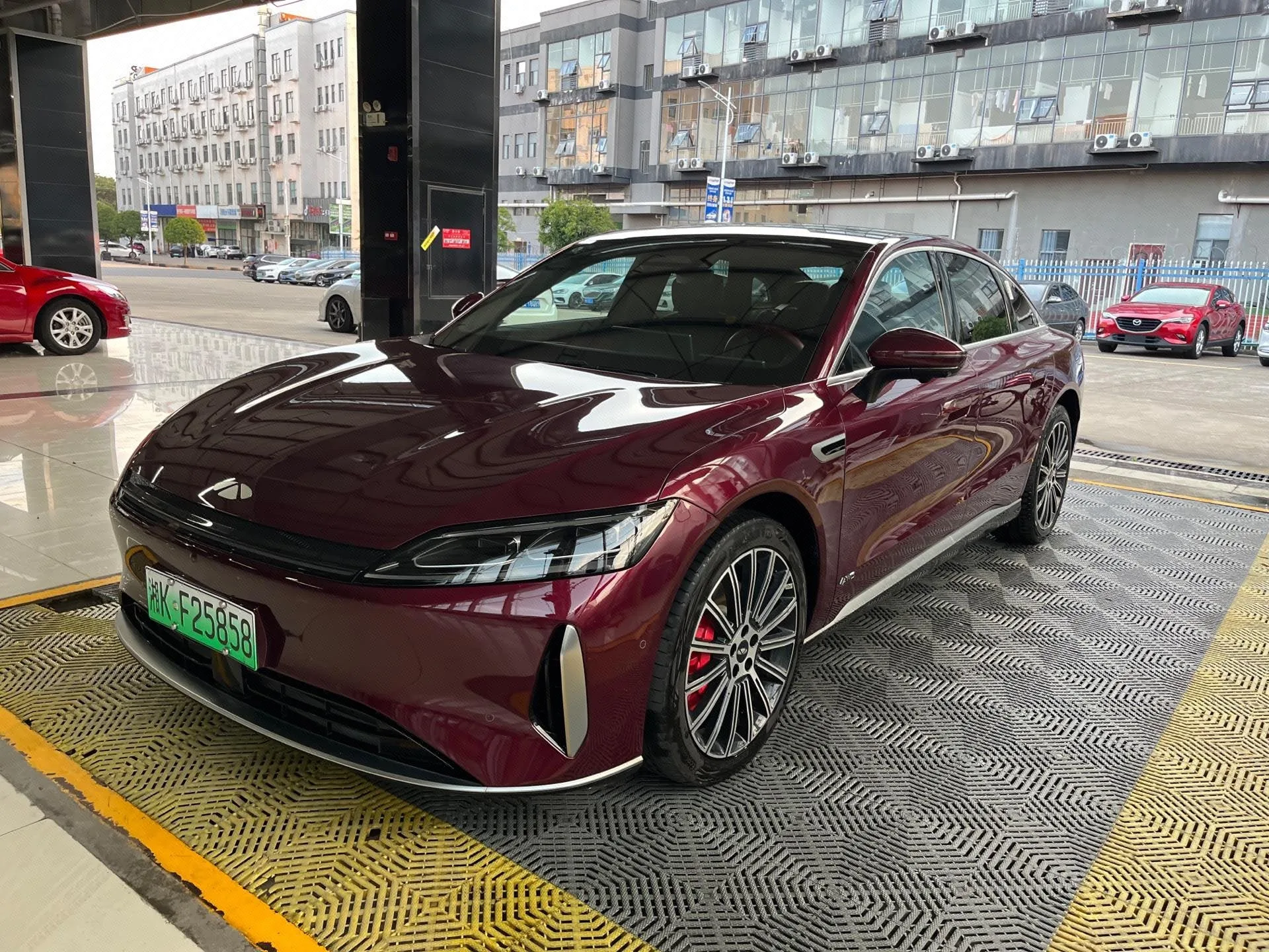 Chery 2025 Fengyun A9L 1.5T 4WD High-Performance Peak Edition Automatic