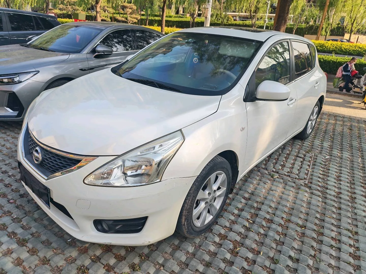 Tiida 2011 1.6L CVT Smart