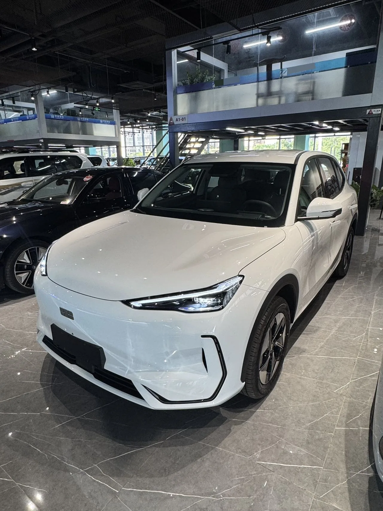 Джили Галактика 2024 E5 440 км Запускать Версия Автоматический