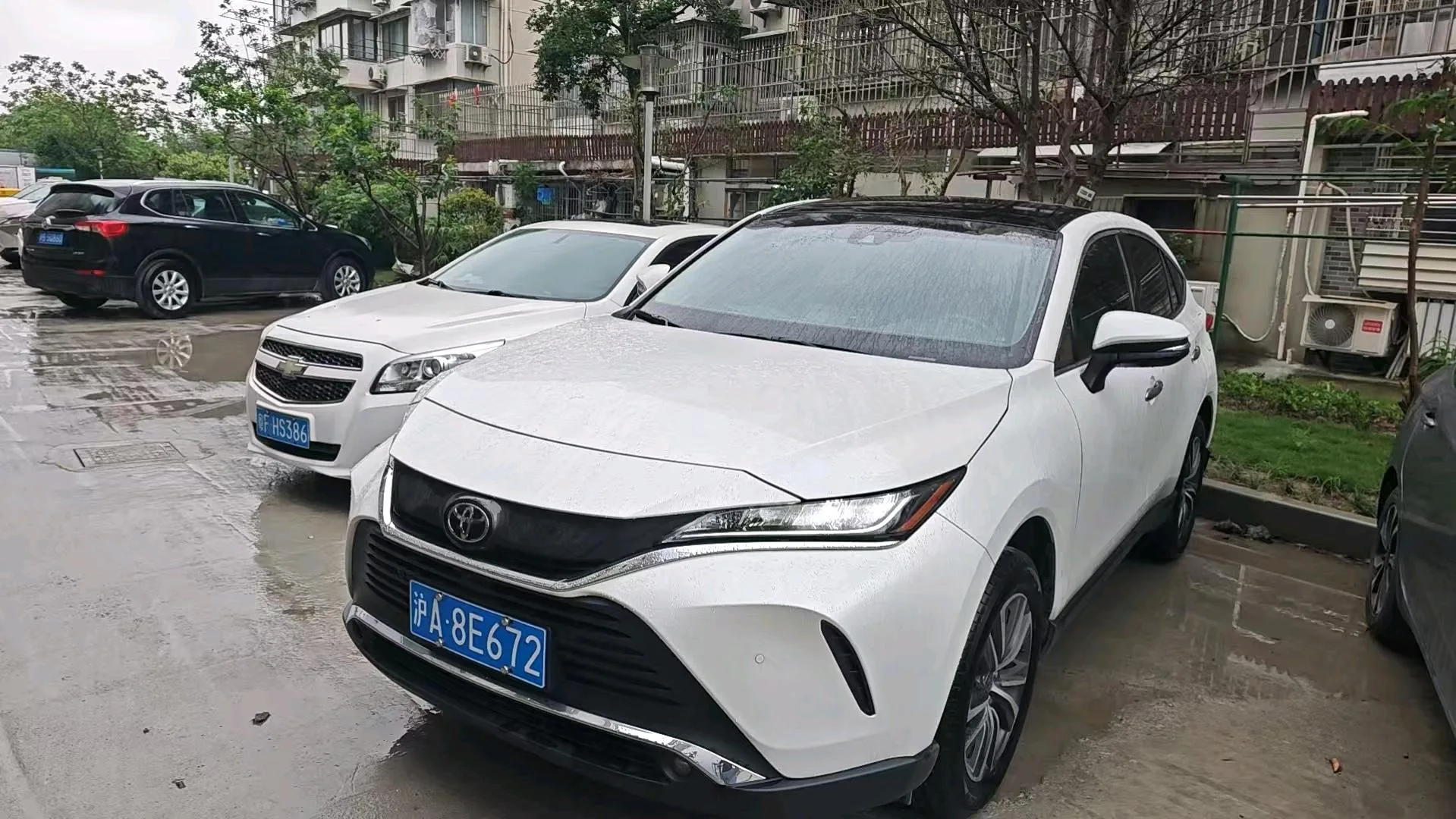 2024 Toyota RAV4 2.0L CVT 2WD Luxury Edition (Automatic Transmission)