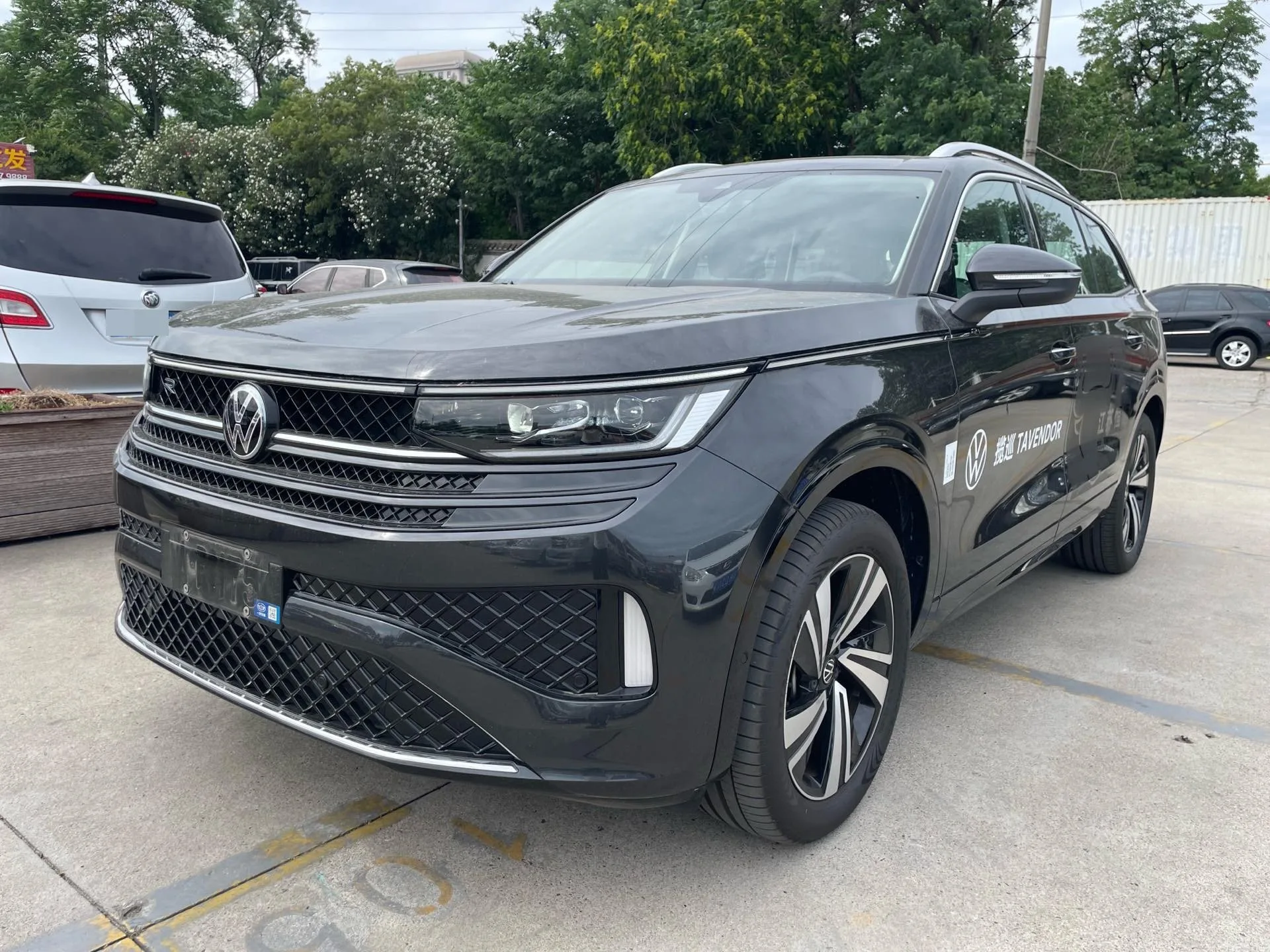 Volkswagen 2024 Teramont R-Line 2.0 TSI 380 TSI AWD Touring Edition (Facelift) Automatic Transmission