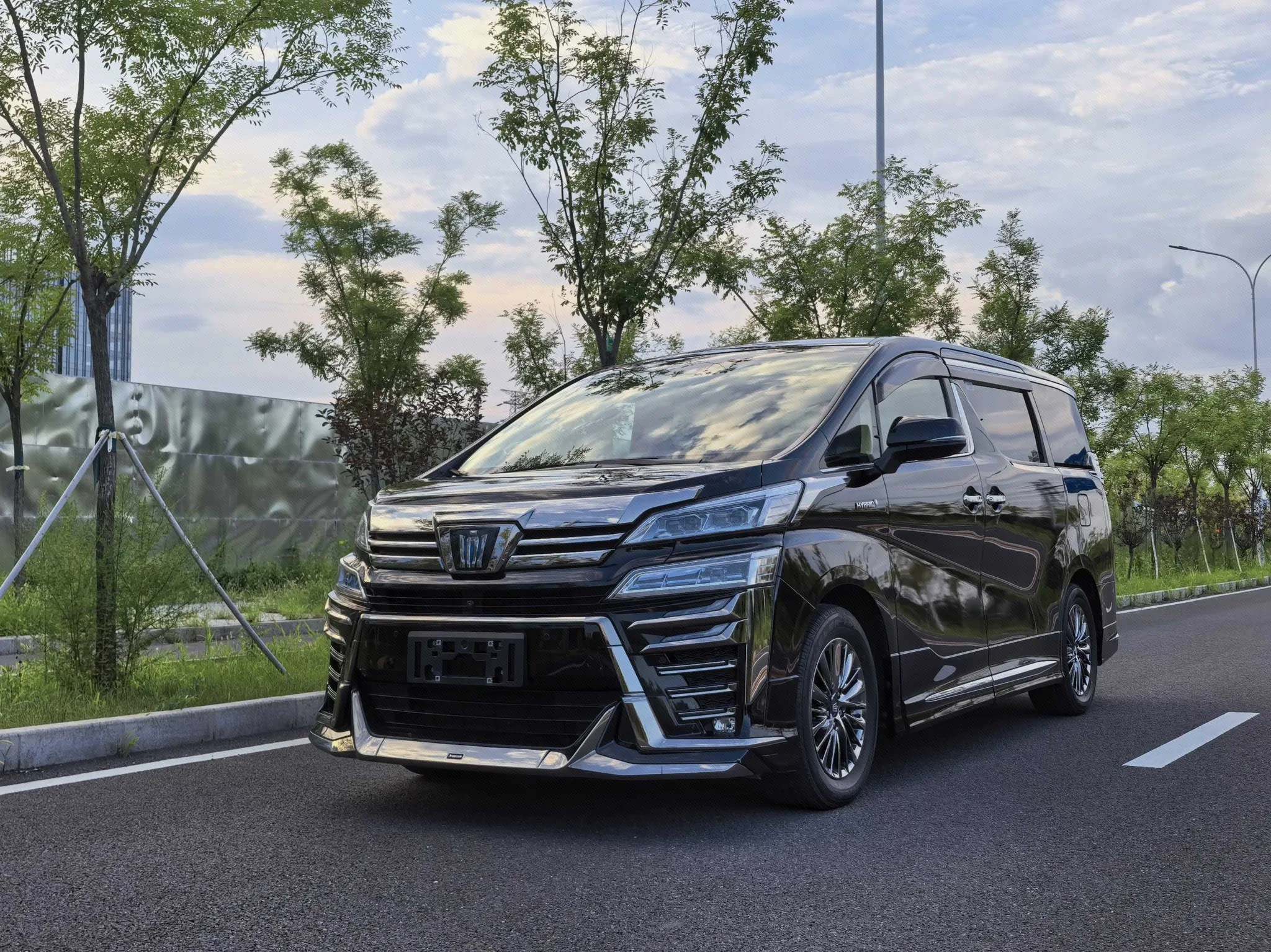 Weilfa 2021 Crown Hybrid 2.5L HV Supreme Edition